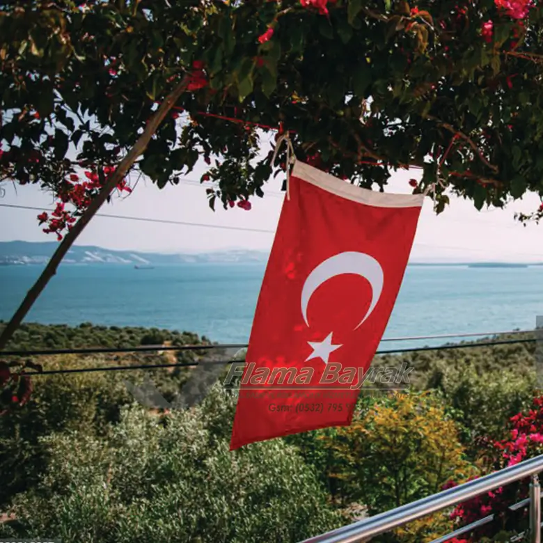 %name Türk bayrağı özellikleri nelerdir?