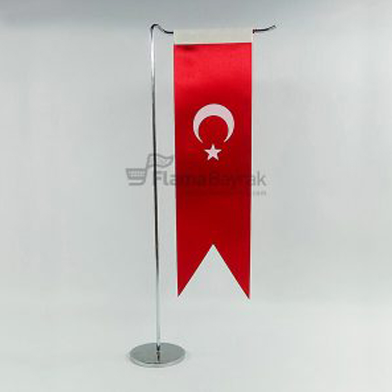 L Direkli Kırlangıç Türk Bayrağı
