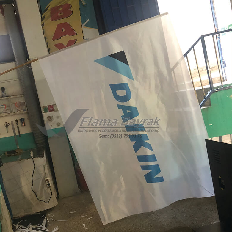 Daıkın Sallama Bayrağı