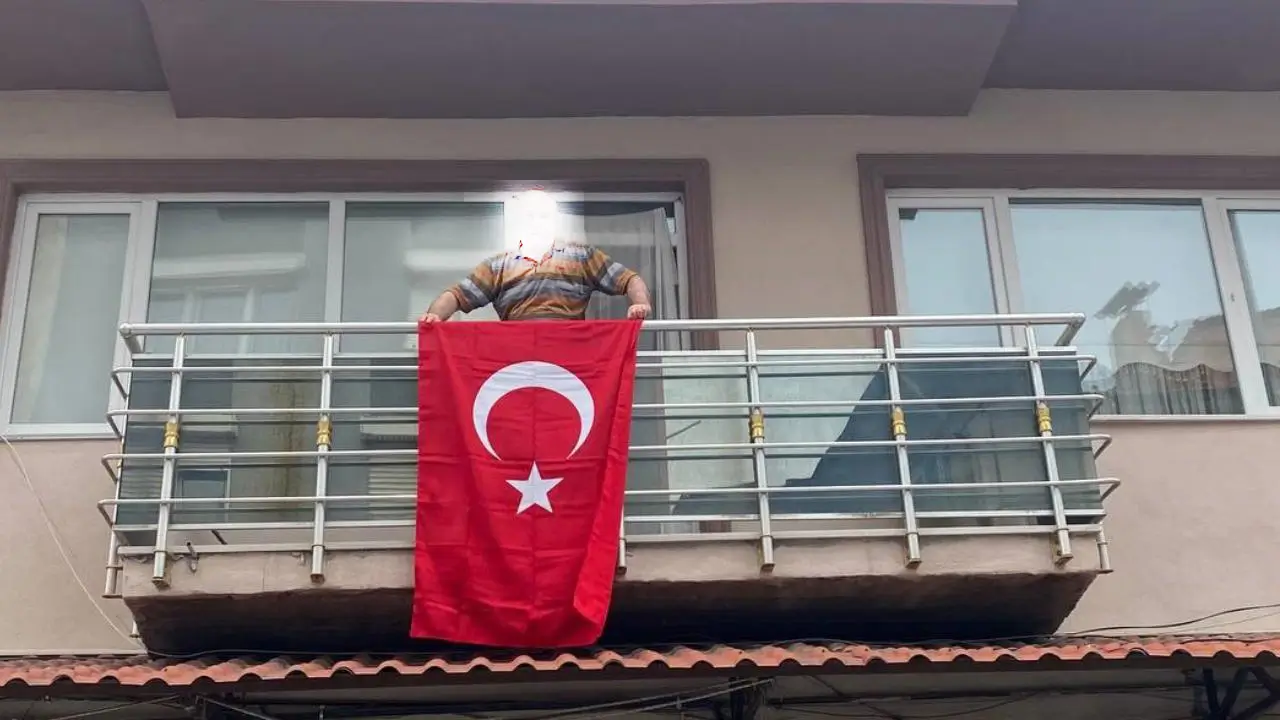 %name 23 Nisan’da Türk Bayrağı