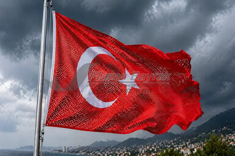 %name Direk Bayraklarında Kumaş Seçimi